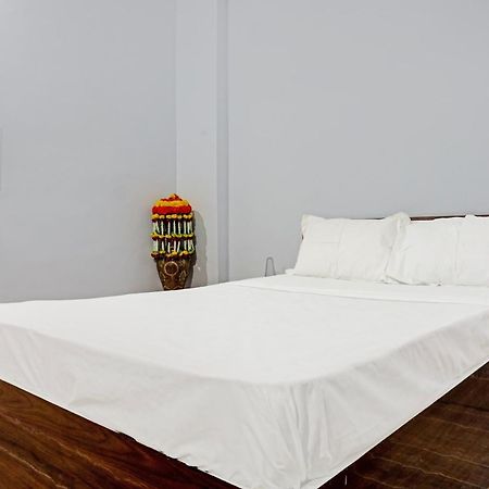 Oyo 820503 Lotus Lodge And Guest House Kharakvasla المظهر الخارجي الصورة